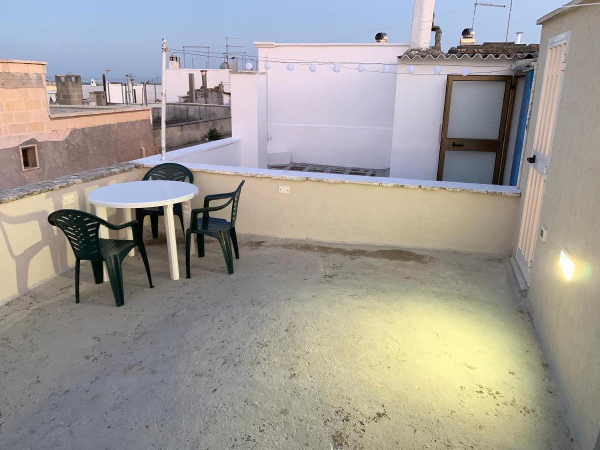Dimora D'Errico - Monolocale Nel Centro Storico Apartment Carovigno Bagian luar foto