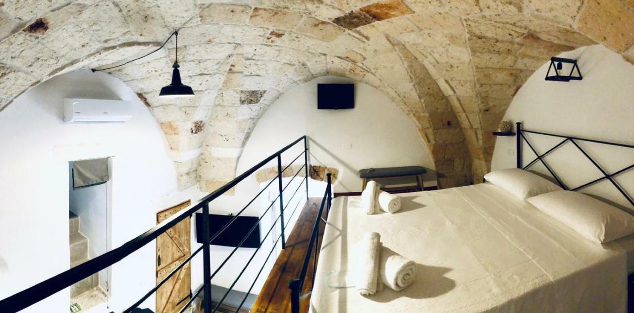 Dimora D'Errico - Monolocale Nel Centro Storico Apartment Carovigno Bagian luar foto
