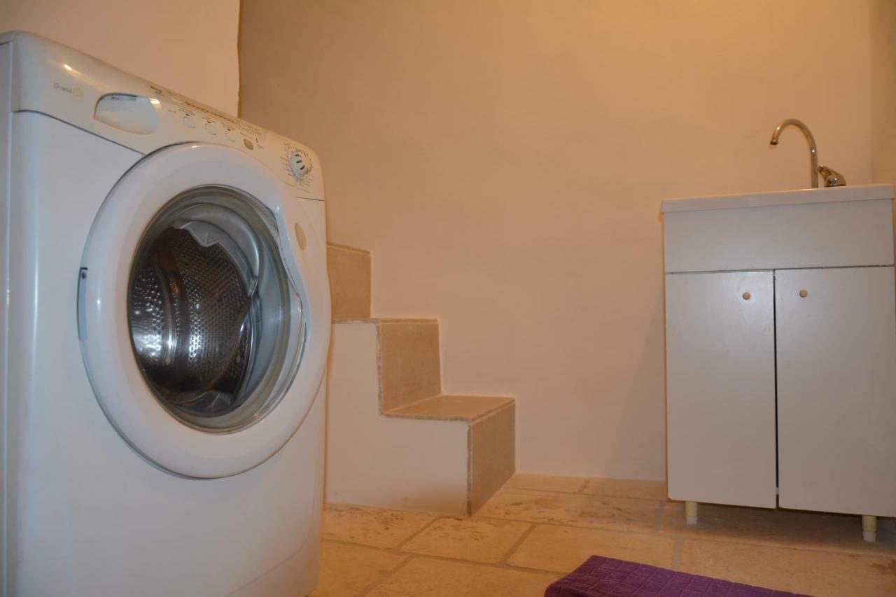 Dimora D'Errico - Monolocale Nel Centro Storico Apartment Carovigno Bagian luar foto