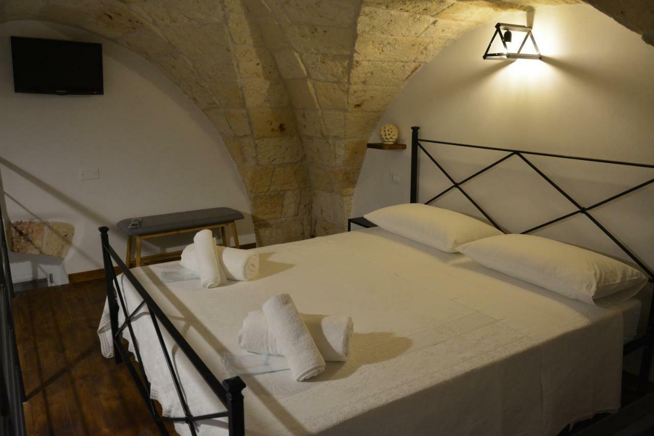 Dimora D'Errico - Monolocale Nel Centro Storico Apartment Carovigno Bagian luar foto