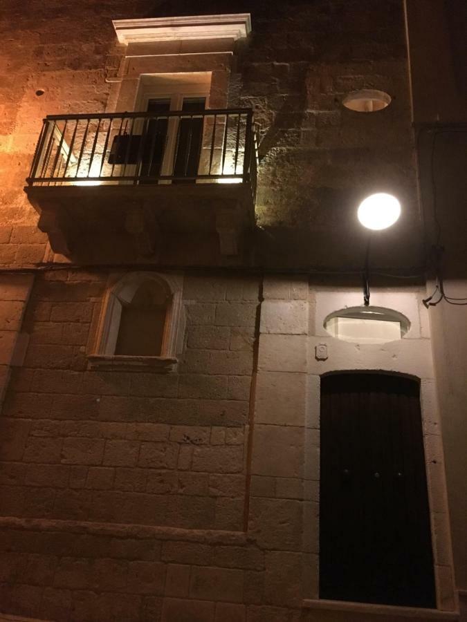 Dimora D'Errico - Monolocale Nel Centro Storico Apartment Carovigno Bagian luar foto